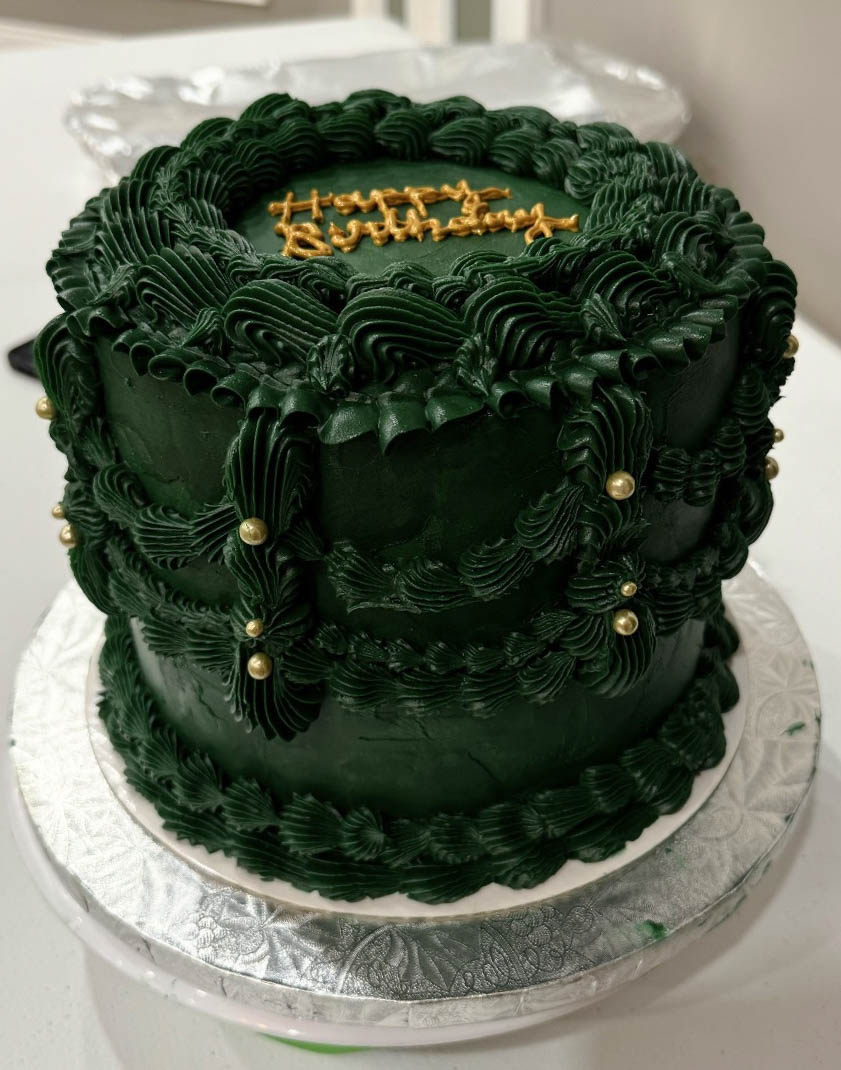 Retro Emerald Pearl Vintage Cake
