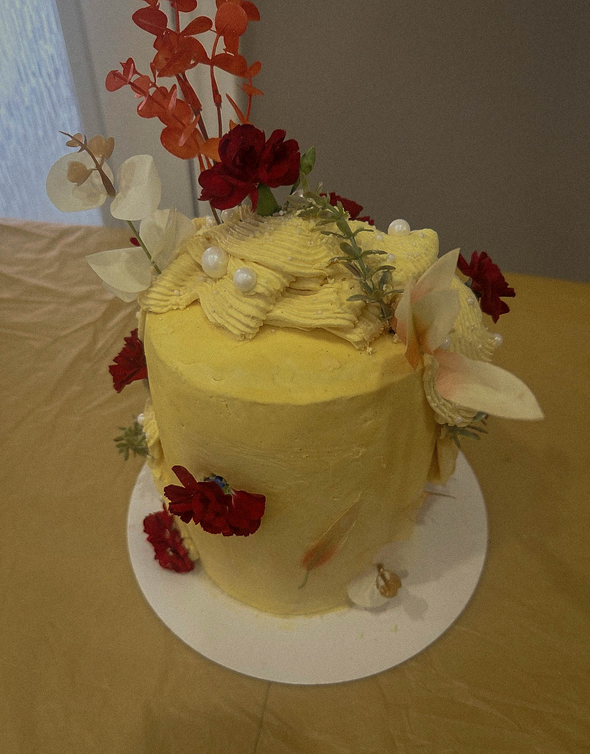 Sunshine Yellow Botanical Floral Cake